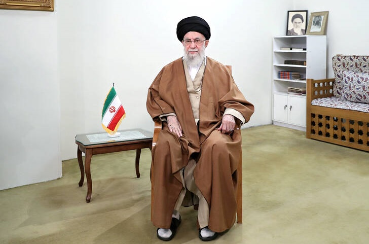 سال ۱۴۰۴، سال «سرمایه گذاری برای تولید»/ امت اسلامی و آزادگان عالم باید در مقابل جنایات در غزه و یمن بایستند