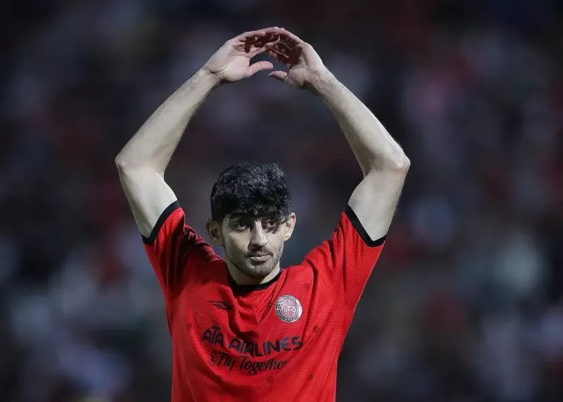 تثبیت صدرنشینی با گل ترابی