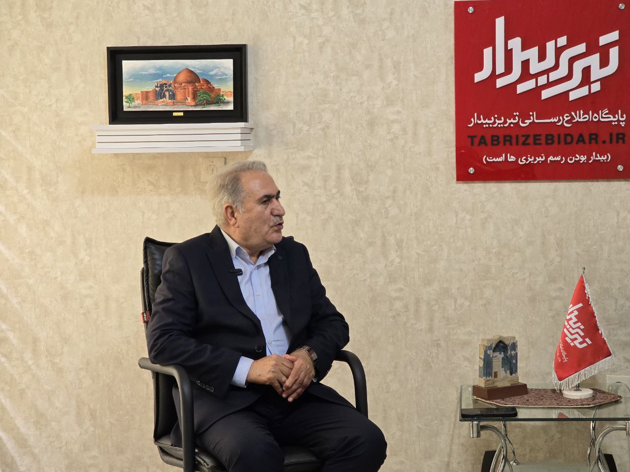 مدرسه‌‌ای زیر آتش خمپاره / نابغه‌ای که شاگرد اول کلاس شهادت شد