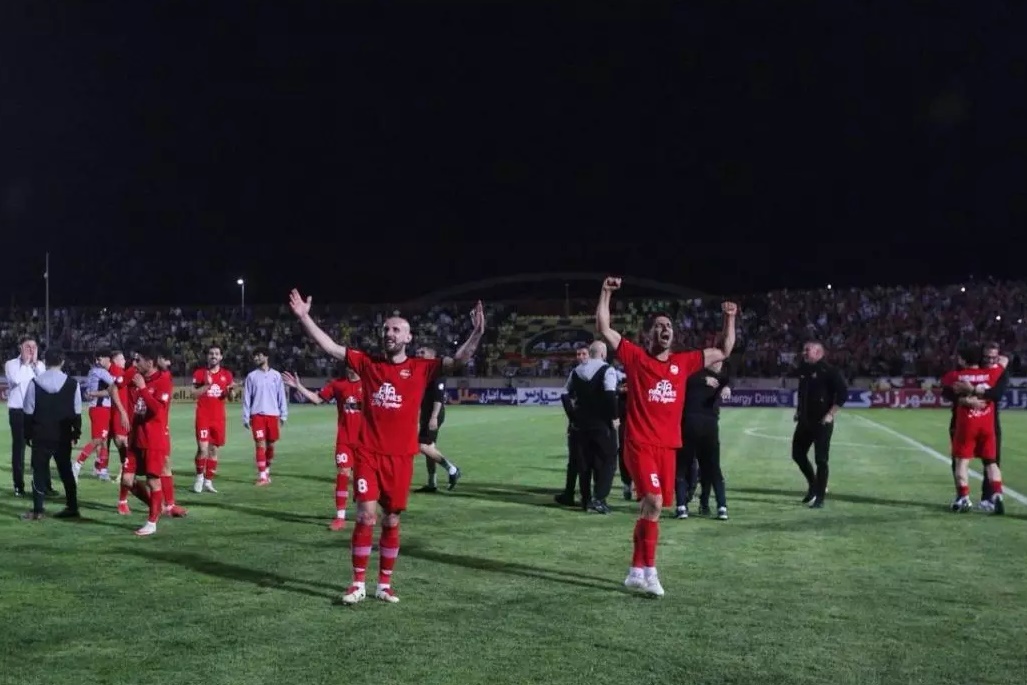 جشن قهرمانی تراکتور در قزوین / تاریخ سازی شاگردان اسکوچیچ