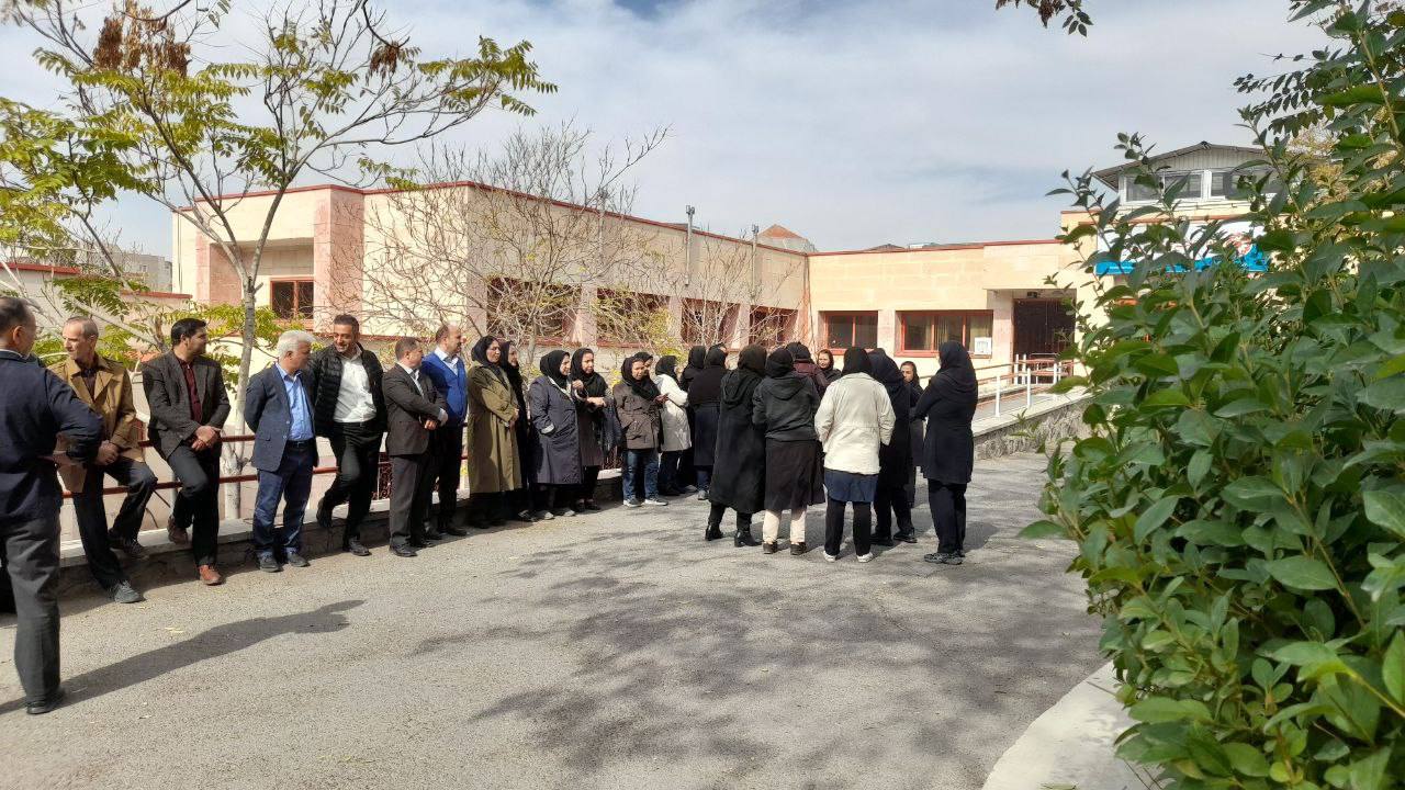 حقوق ما کافی نیست؛ تحصن کارکنان بهزیستی تبریز