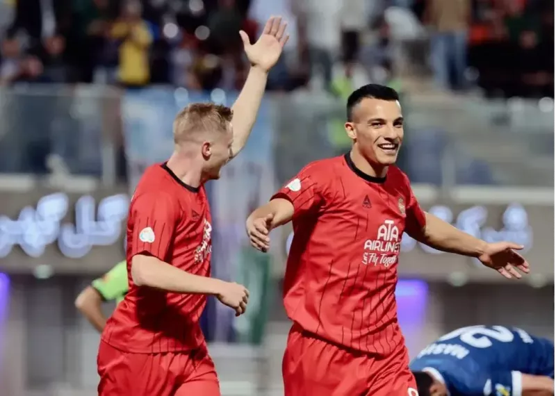 تراکتور باز هم ۵ گله کرد / تحقیر گل گهر در سیرجان