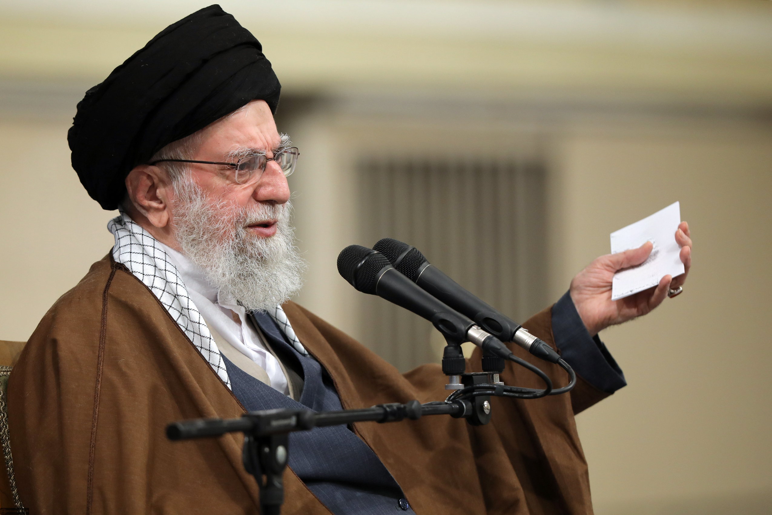 ملت ایران هرگز زیر بار تحمیل نخواهد رفت/ موفقیت‌های ورزشی اخیر در تاریخ ورزشمان بی‌سابقه بود