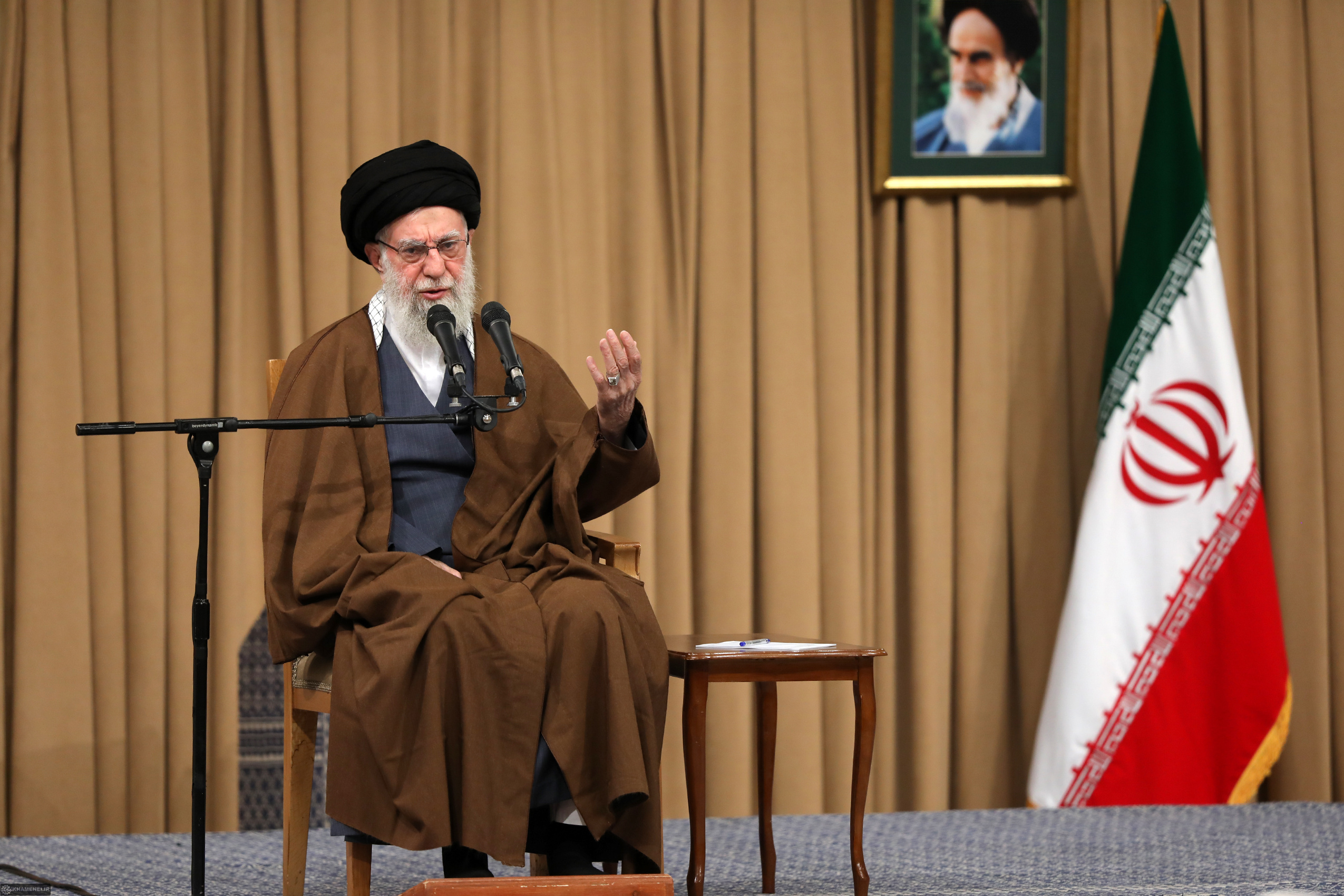 اختلاف جمهوری اسلامی و آمریکا، ذاتی است و نه تاکتیکی/۱۳ آبان روز افتخار و پیروزی است