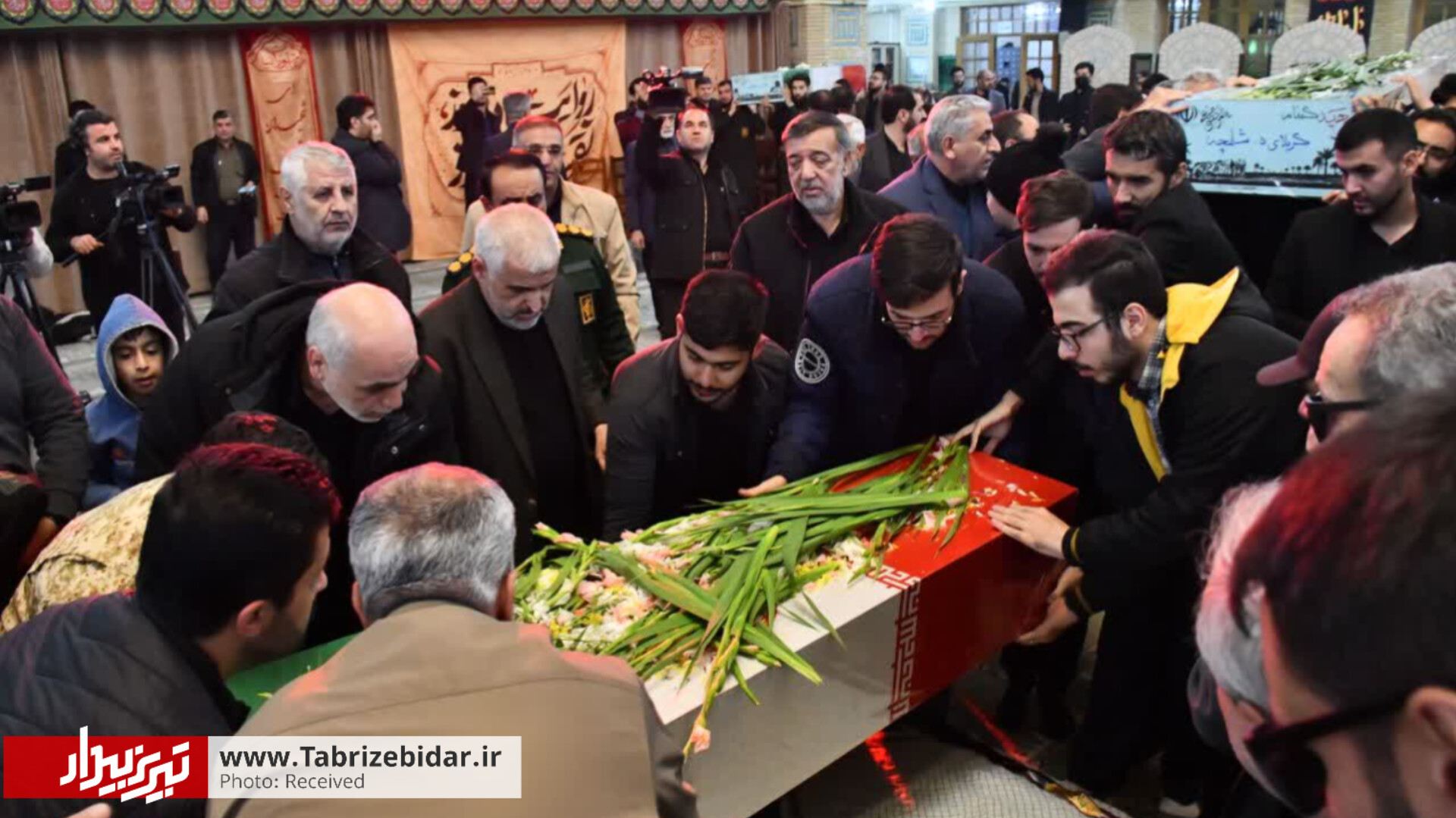 وداع با مسافران گمنام کربلا در شب فاطمی