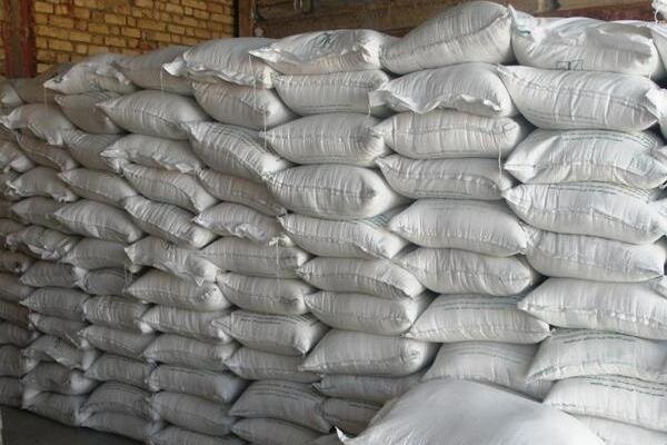 انهدام شبکه احتکار نهاده دامی در عجب‌شیر