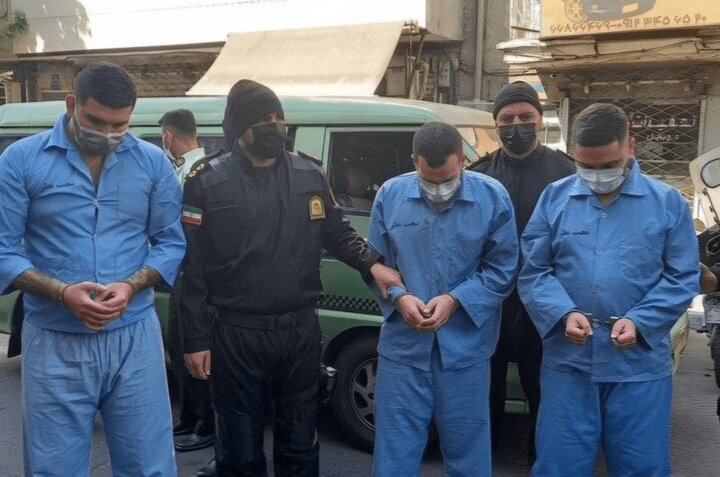 ۵نفر از اراذل و اوباش مسلح در آذرشهر بازداشت شدند