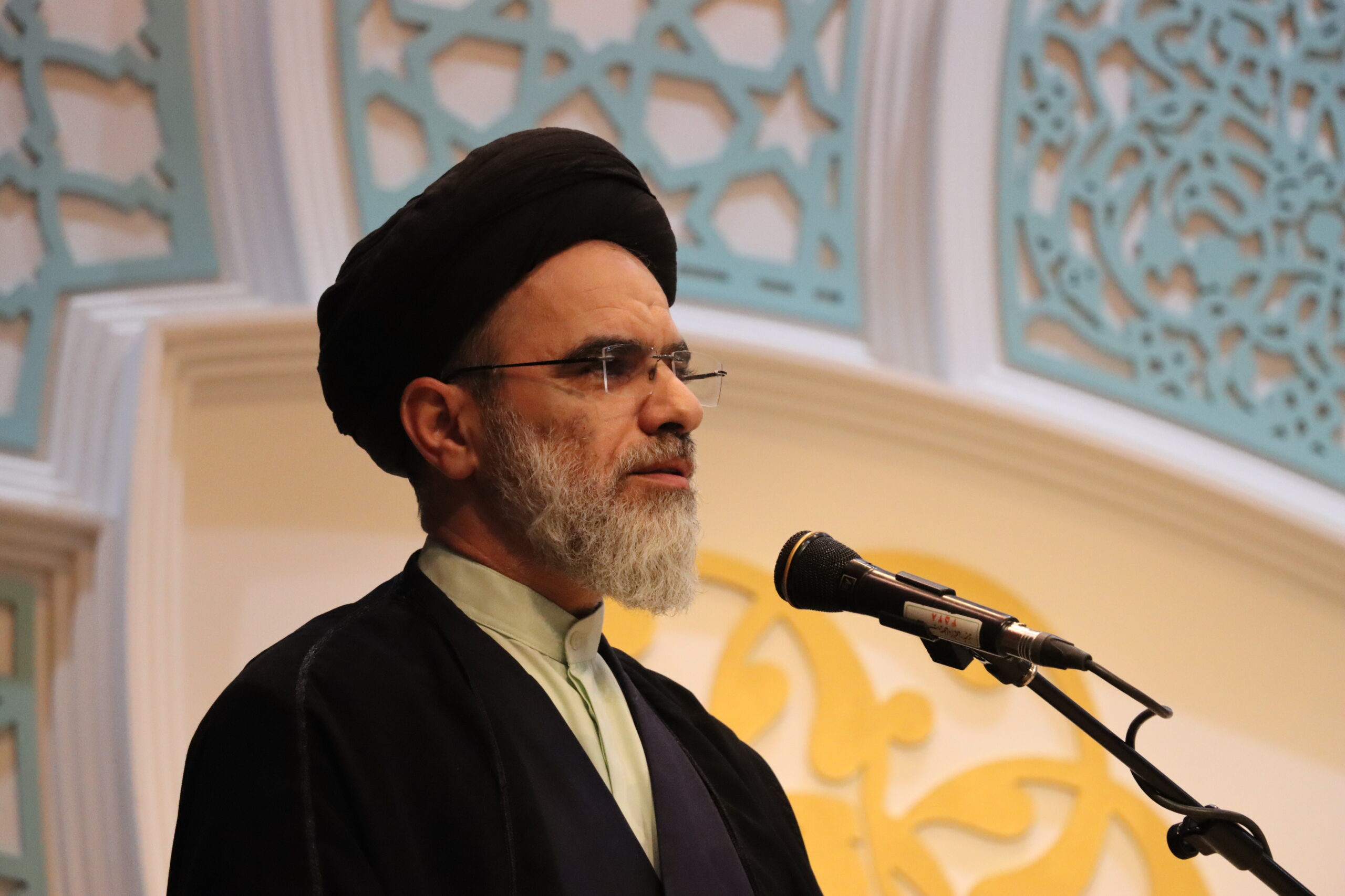 اعتکاف فرصتی برای تقویت فعالیت های مساجد