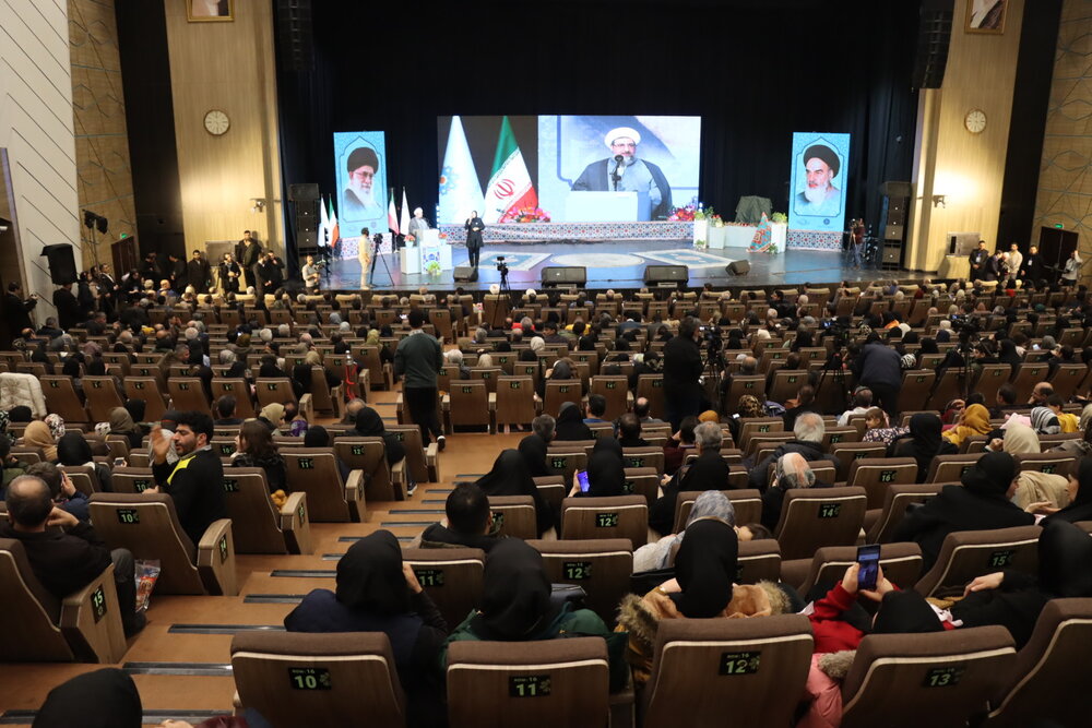 تجلیل از ۲۳ زنده نام و چهره ماندگار تبریز