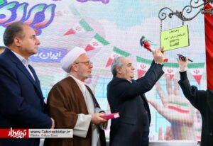 طنین رنگ انقلاب در مدرسه حضرت خدیجه(س)