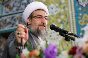 برخی خواص که خود مقصر مشکلات‌اند، جلوتر از همه اعتراض می‌کنند