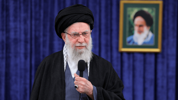 در ۲۲ بهمن دشمن را مایوس کنید