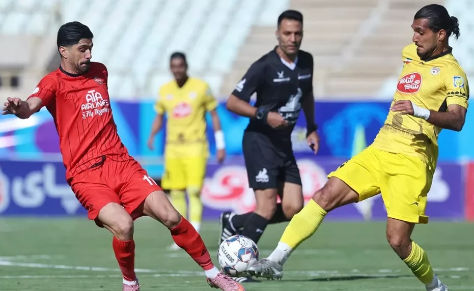 شکست بد موقع تراکتور و تعارف صدر به رقبا