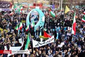 آذربایجان جانباز، همچنان خامنه‌ای دن آیریلماز