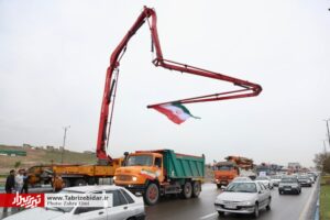 کاروان بزرگ مقاومت و پایداری در خيابان های تبریز
