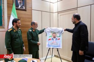 رونمایی از پوستر شهید شاخص بسیج ادارات کشور