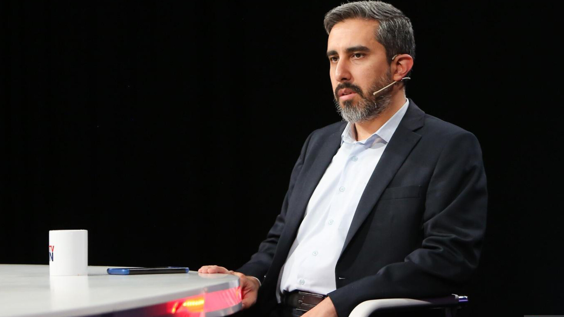 دشمن با «روایت فروپاشی» وارد شد، اما با «انسجام ملی» شکست خورد
