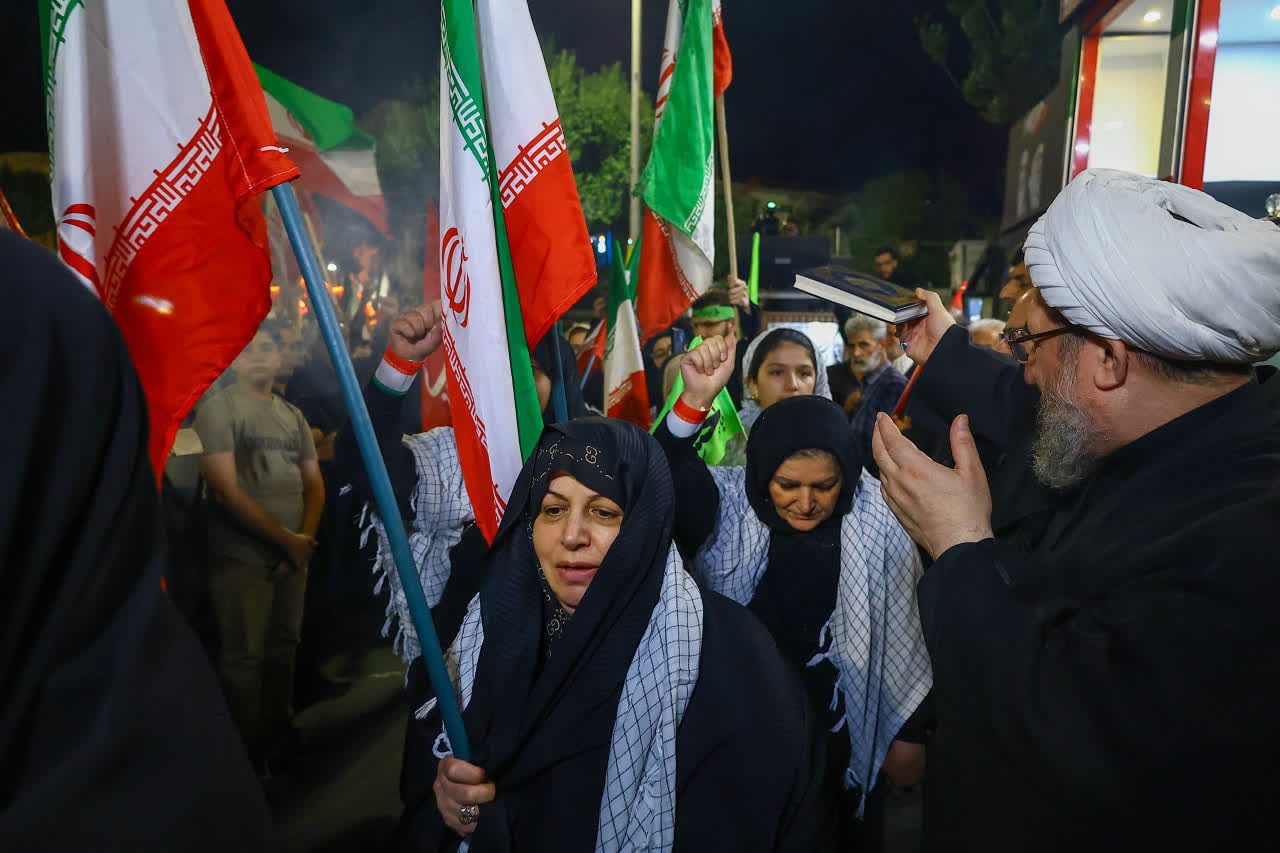 اعزام کاروان مردمی «از آذربایجان تا خلیج فارس؛ جان فدای ایران» از تبریز
