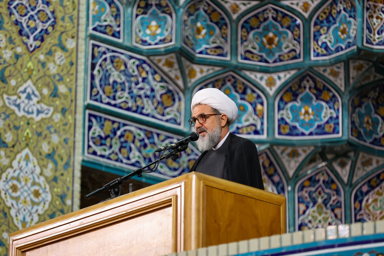 اشعث‌های زمانه صلح شرافتمندانه را بهانه نسخه تسلیم کرده‌اند