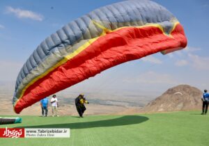 آغاز مسابقات آزاد کشوری پاراگلایدینگ در مرند
