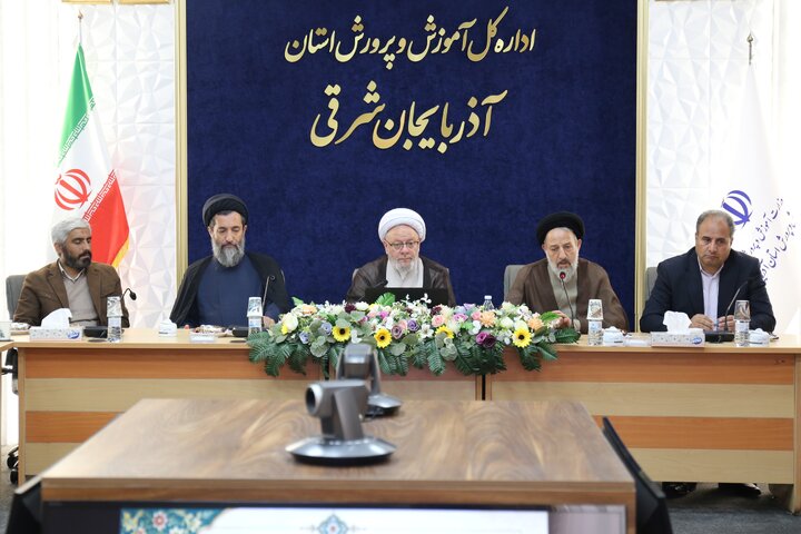 مشارکت فعال دانشآموزان در راهپیمایی ۱۳ آبان ضروری است